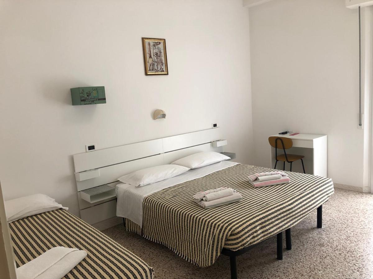 Hotel Argo Rimini Luaran gambar